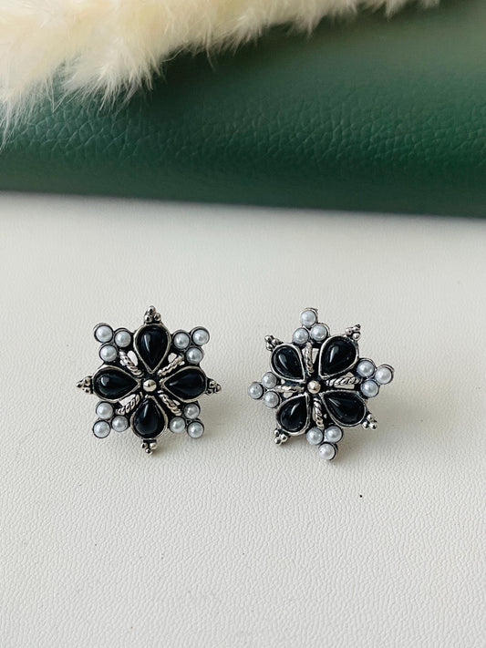 Oxidised multicolor studs