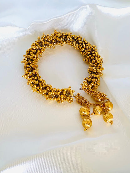 Gold Plated Pearl Bracelet: Adjustable Retractable Design