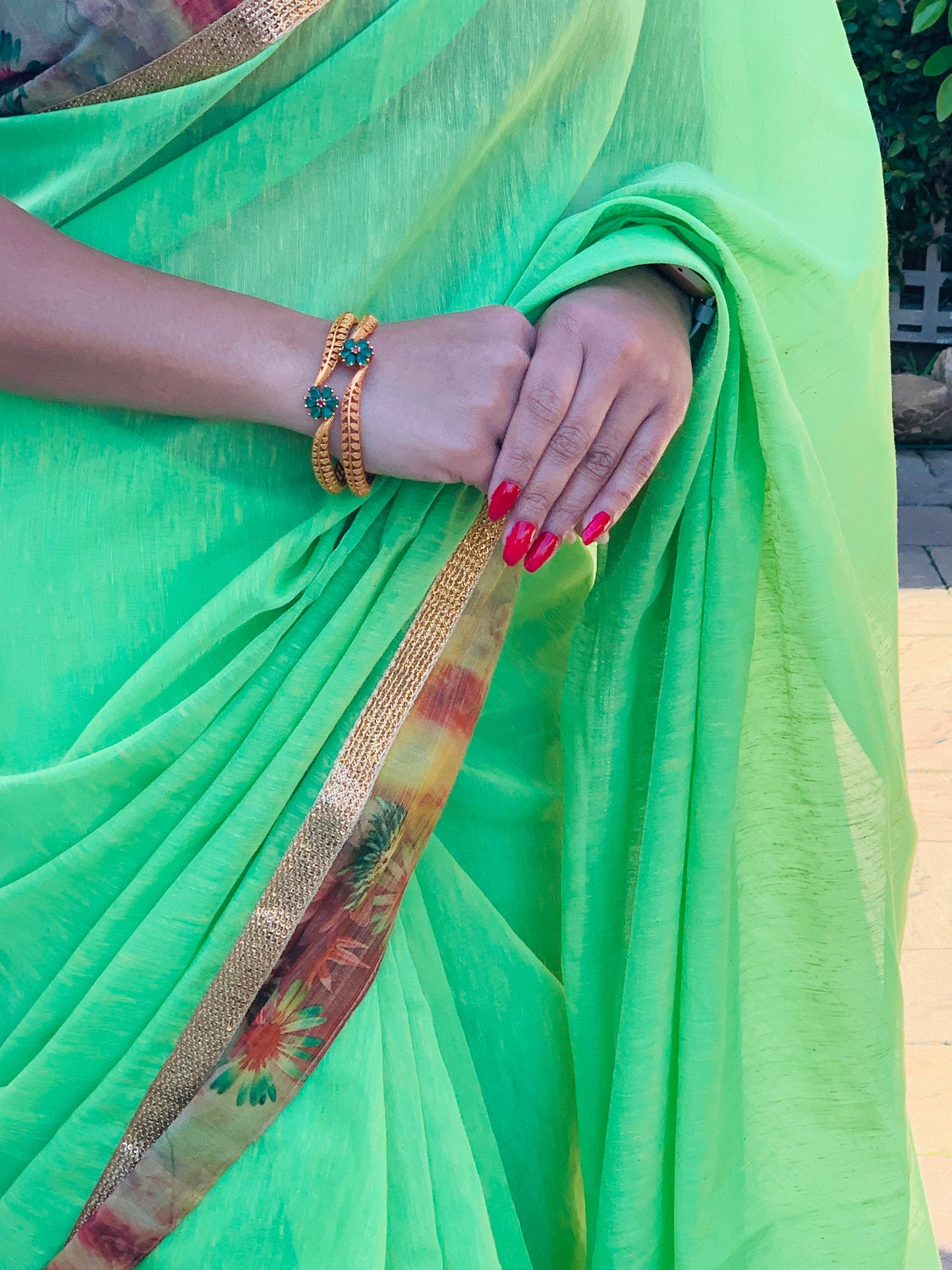Antique Gold Plated Bangles: Red & Green Flower Lightweight Tode
