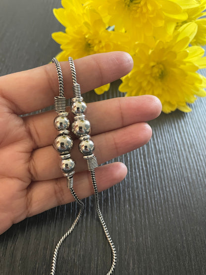 Oxidized Silver Bollywood Anklet: Lightweight Single Chain Golusu