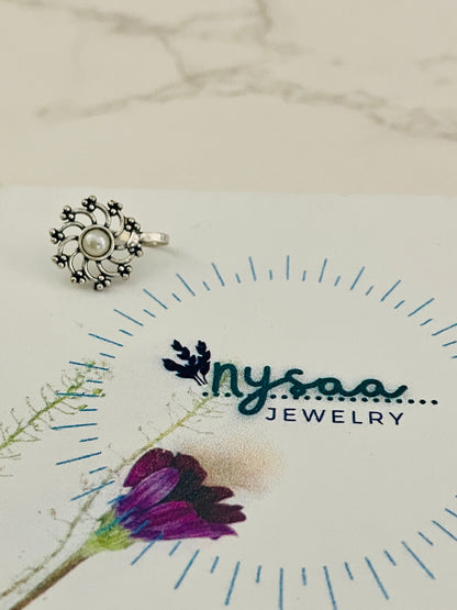 Oxidized Nose Pin: Marathi Nathini Press Pin