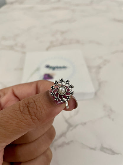 Oxidized Nose Pin: Marathi Nathini Press Pin