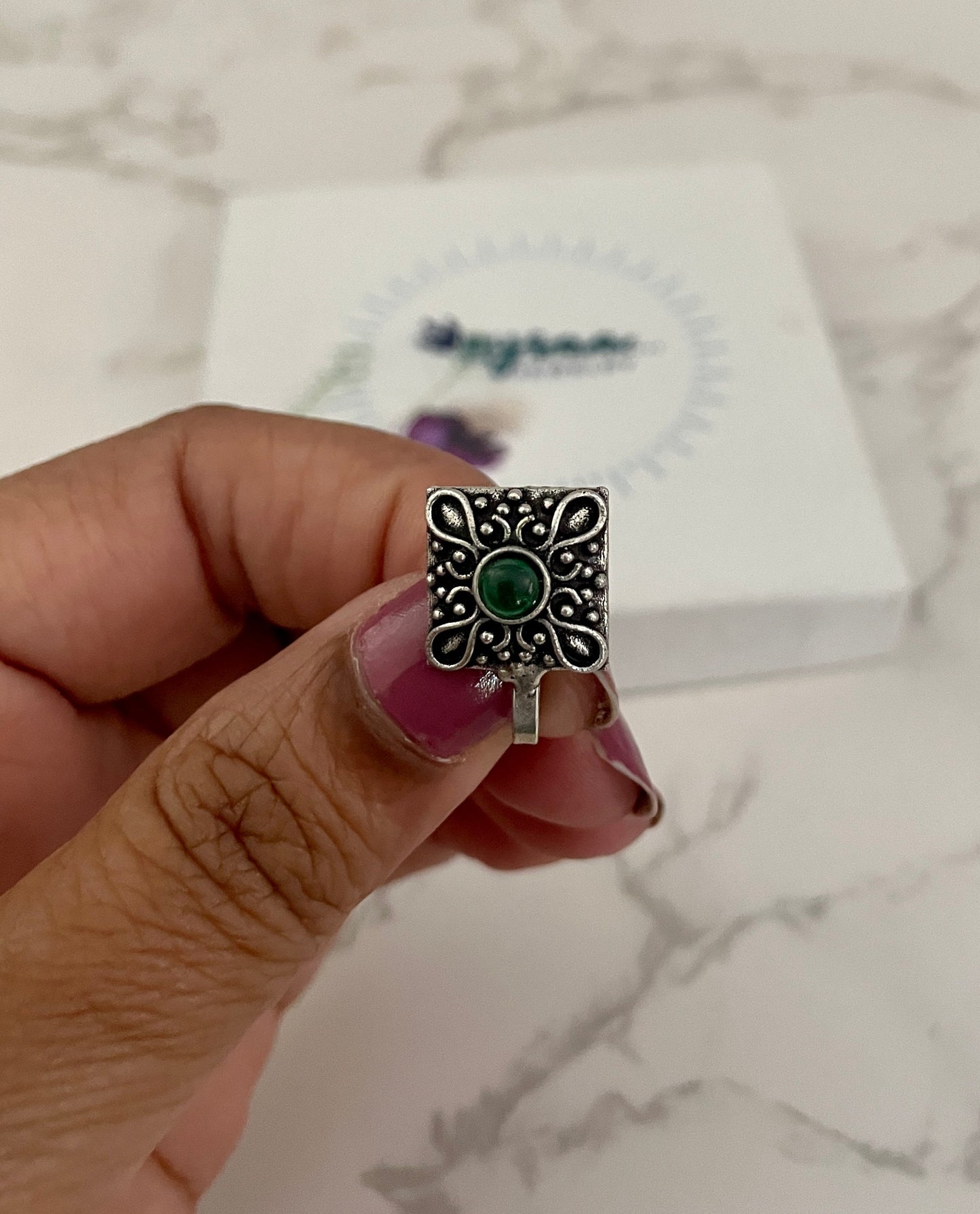 Oxidized Nose Pin: Marathi Nathini Press Pin