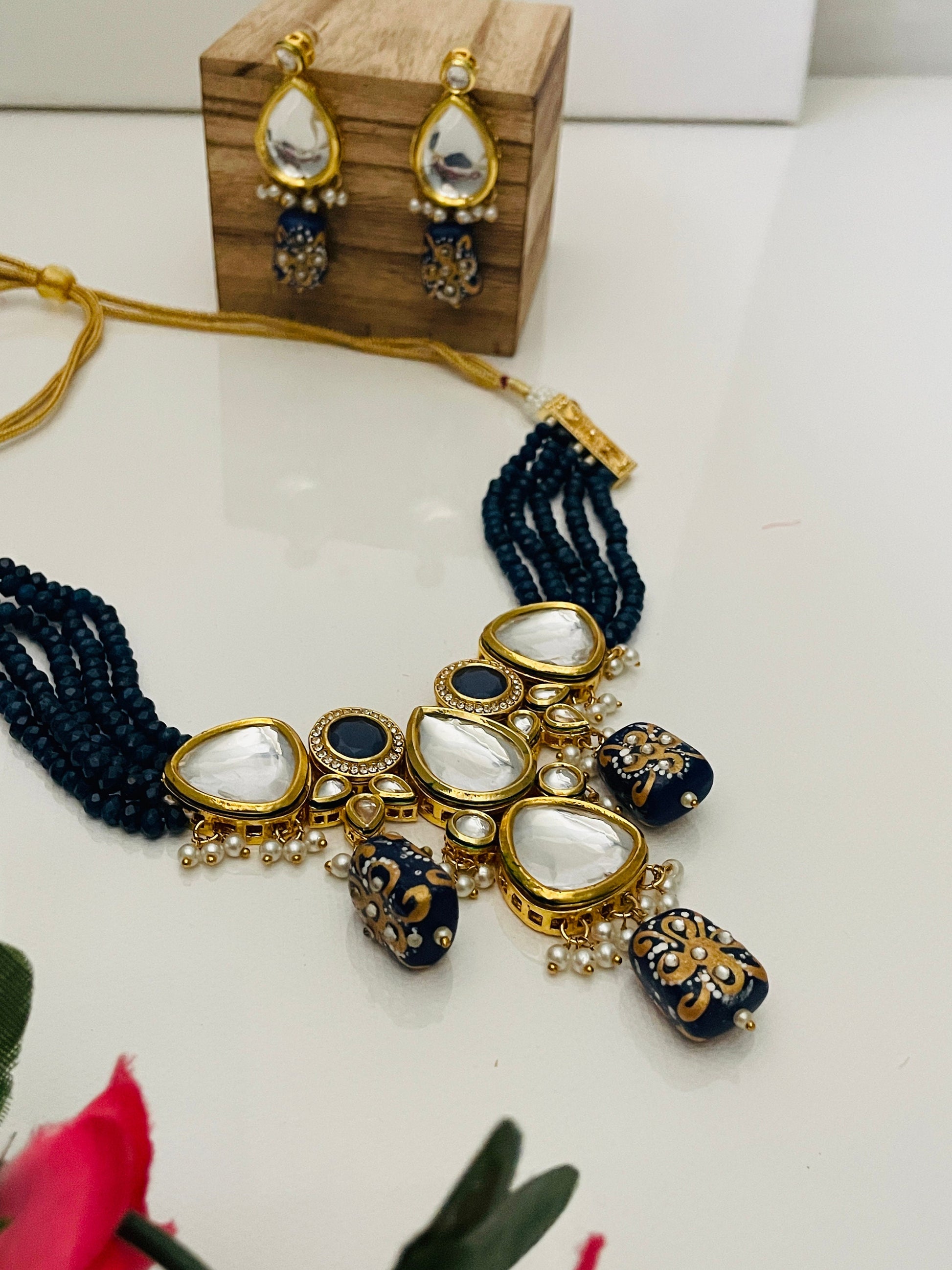 Kundan & MonaLisa Necklace Set: Blue Indian Neckpiece with Earrings