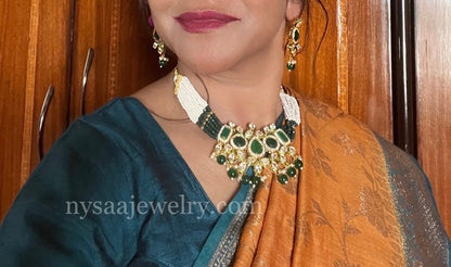 Green gold plated Kundan Choker Necklace Set or a collar neckpiece