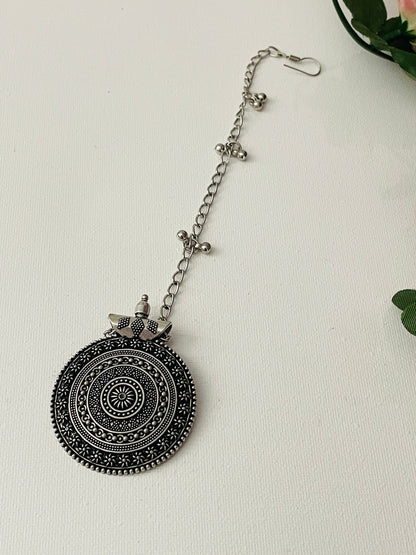 Oxidized Maang Tikka: Indian Head Jewelry with Ghungaroo