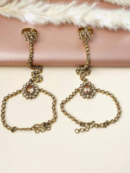 Mehandi gold plated very stunning haat panja phool or ring bracelet. One free size
