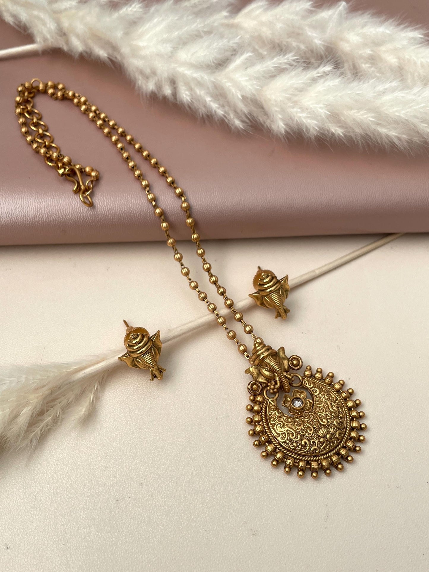 Antique Gold Plated Ganesh Necklace Set: Temple Jewelry