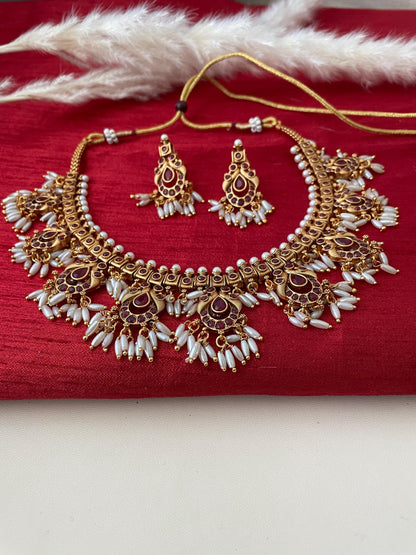 High quality gold plated kemp stone necklace set .Stunning piece . Temple jewelry