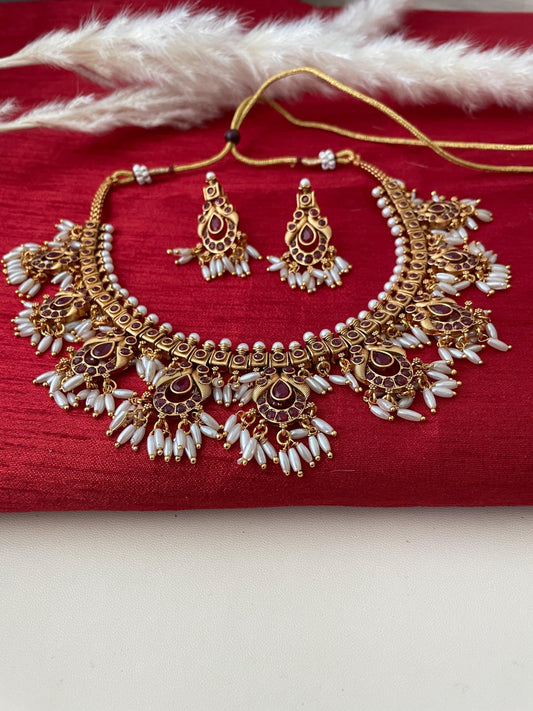 High quality gold plated kemp stone necklace set .Stunning piece . Temple jewelry