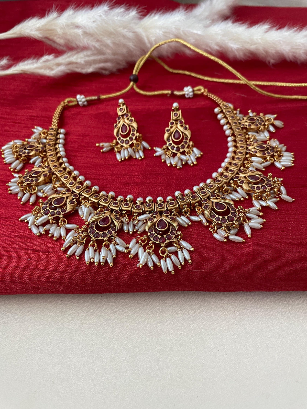 High quality gold plated kemp stone necklace set .Stunning piece . Temple jewelry