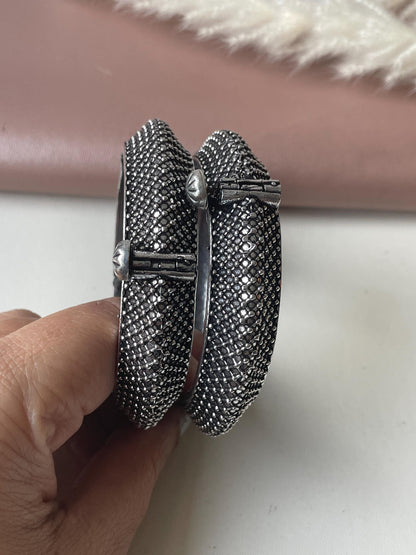 Oxidized Openable Bangles: Maharashtrian Koyiri Tode Cuff Bracelet