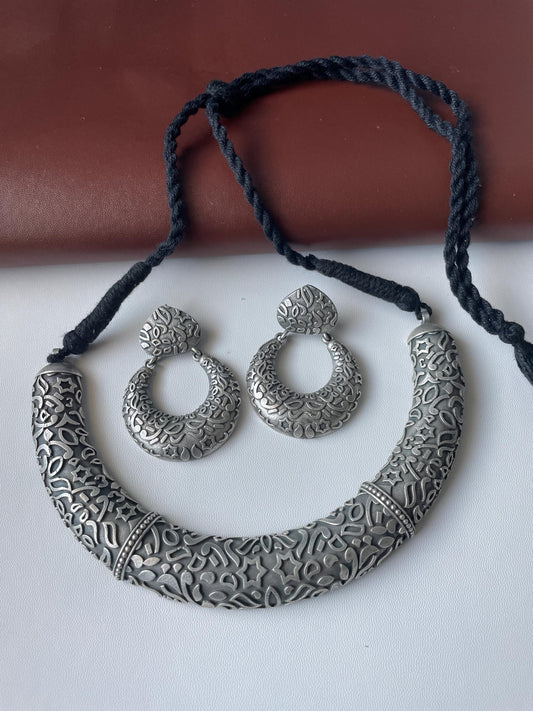 Oxidized Silver Hasli Necklace Set: Antique Navratri Jewelry