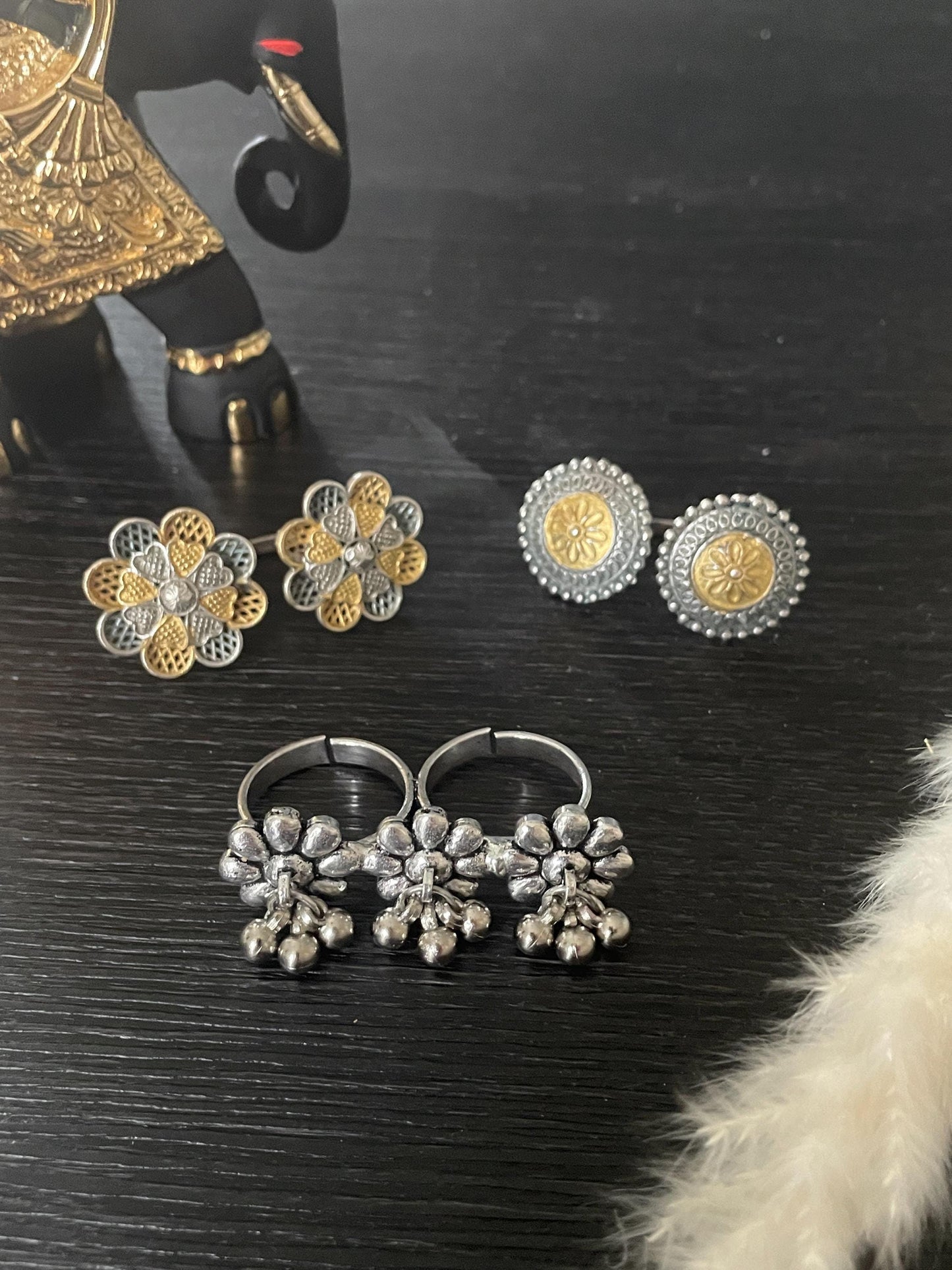 Dual tone two finger rings Oxidised trendy rings