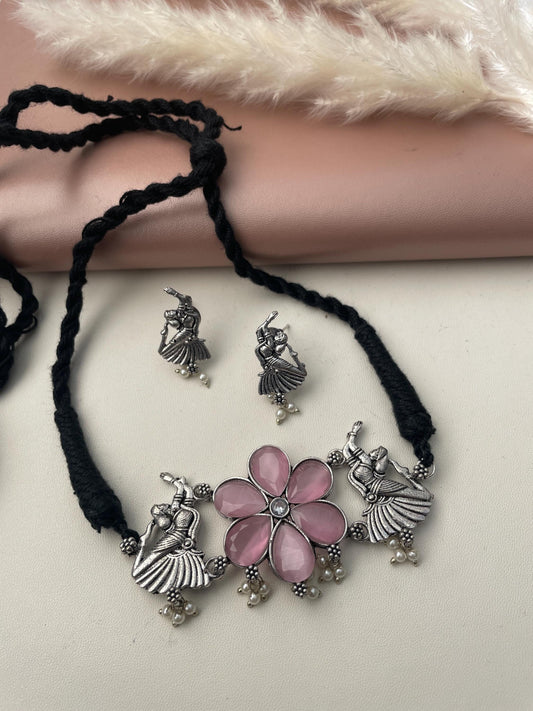 Pink Oxidised dancing diva necklace set
Stunning quality, comes with matching earrings and adjustable dori length