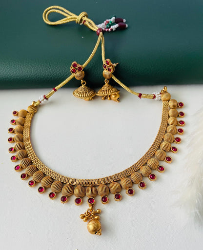 High quality gold plated necklace set with matching earrings