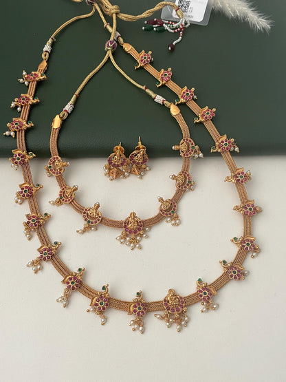 Kemp stone gold plated necklace with matching earrings