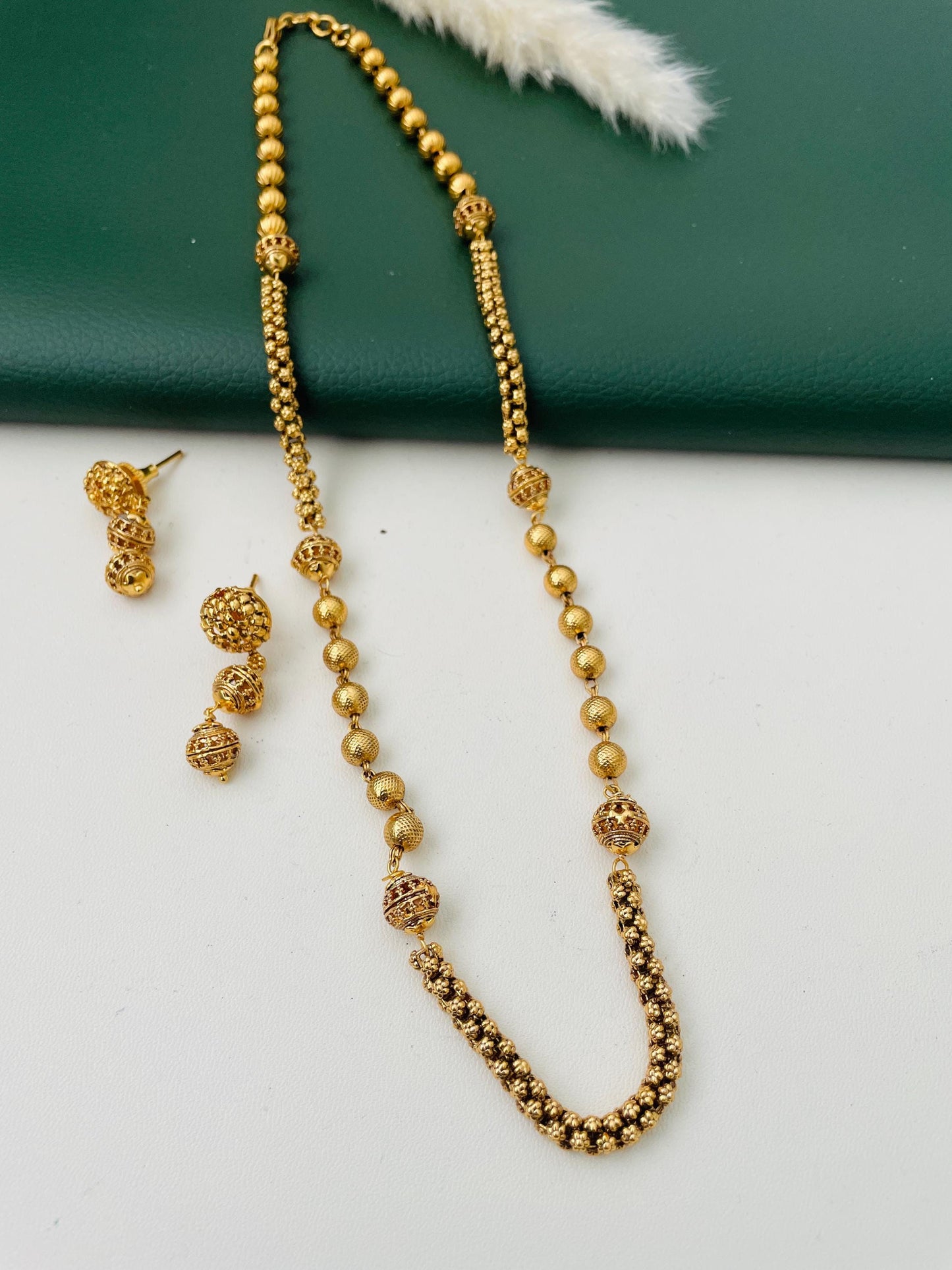 Antique gold plated beaded chain necklace set