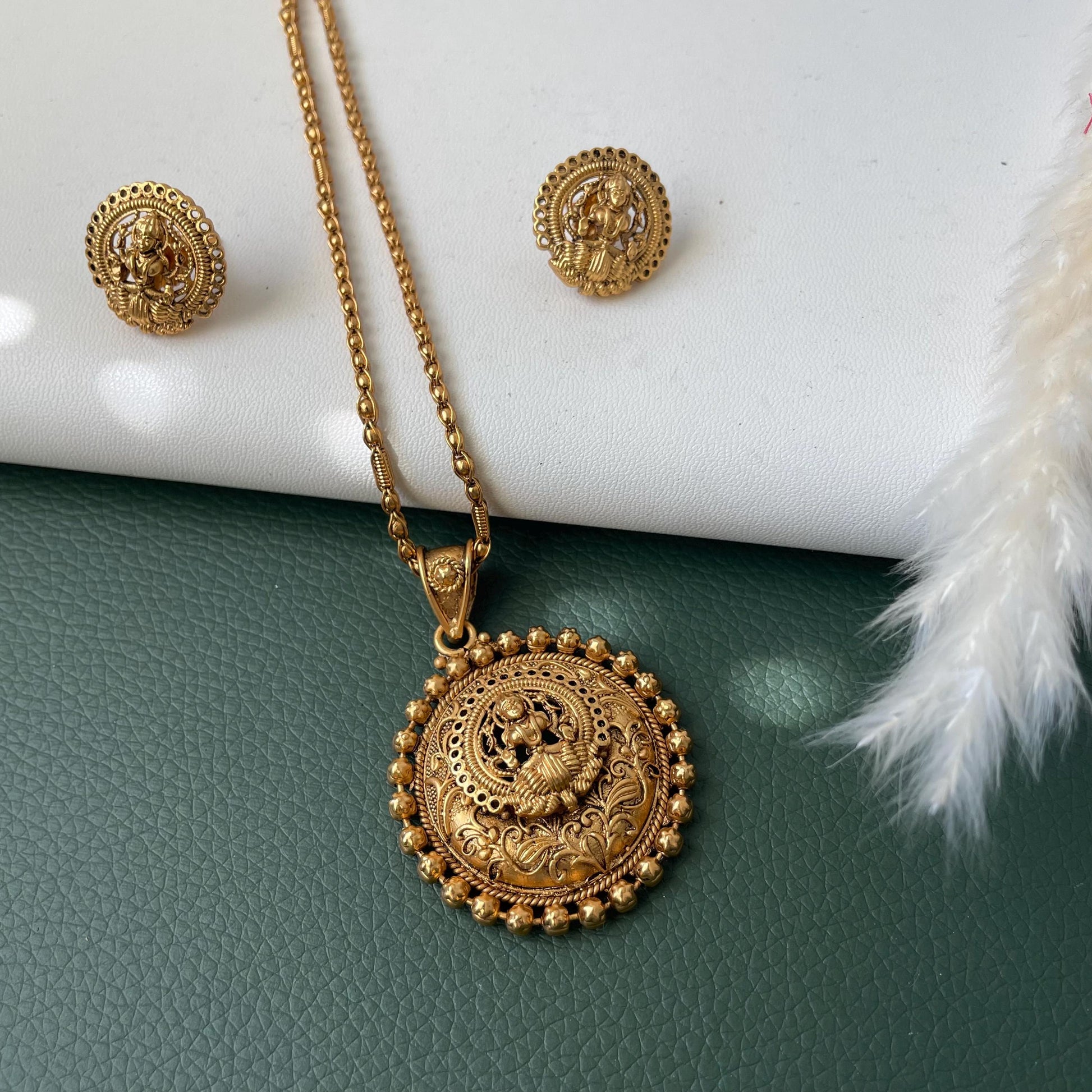 Antique Gold Plated Ganesh Necklace Set: Temple Jewelry