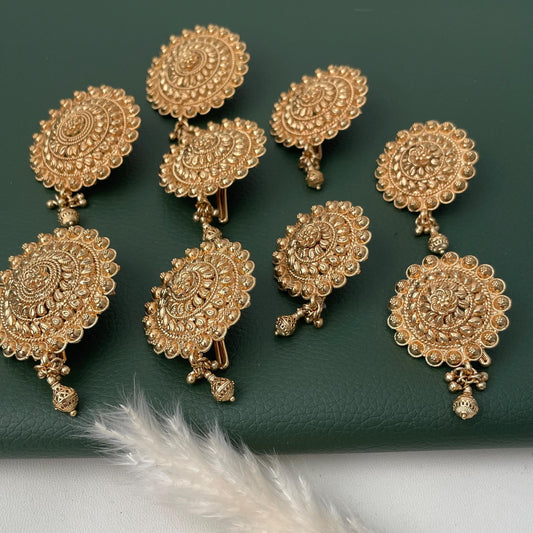 9 piece gold plated chori or hair accessory . High quality pieces , yellow gold plated
