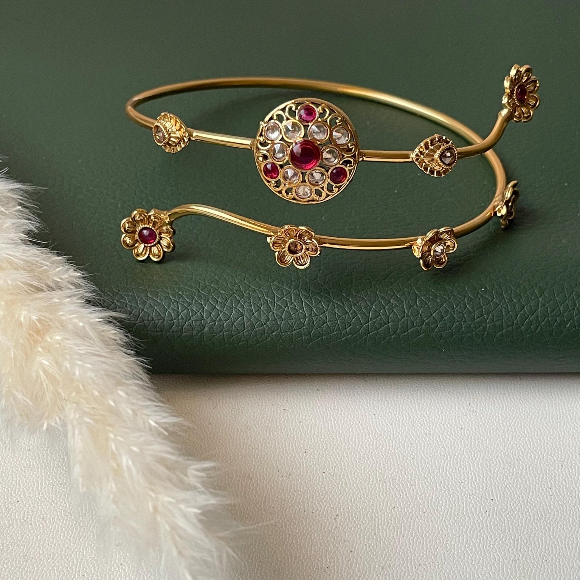 Baju band Armlet Arm band Indian jewlery Adjustable Vamki Gold plated