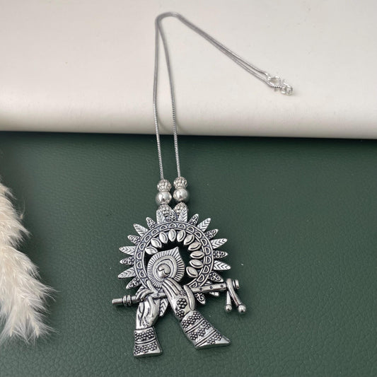 Oxidized pendant necklace simple elegant