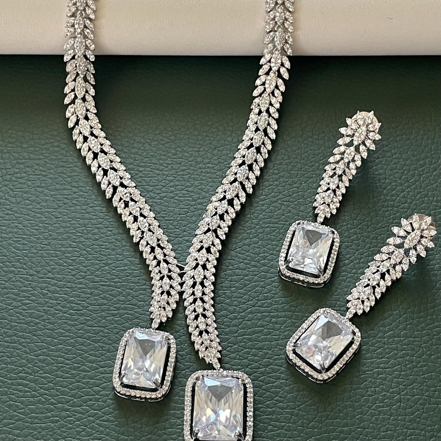 Cubic zirconia wedding necklace set