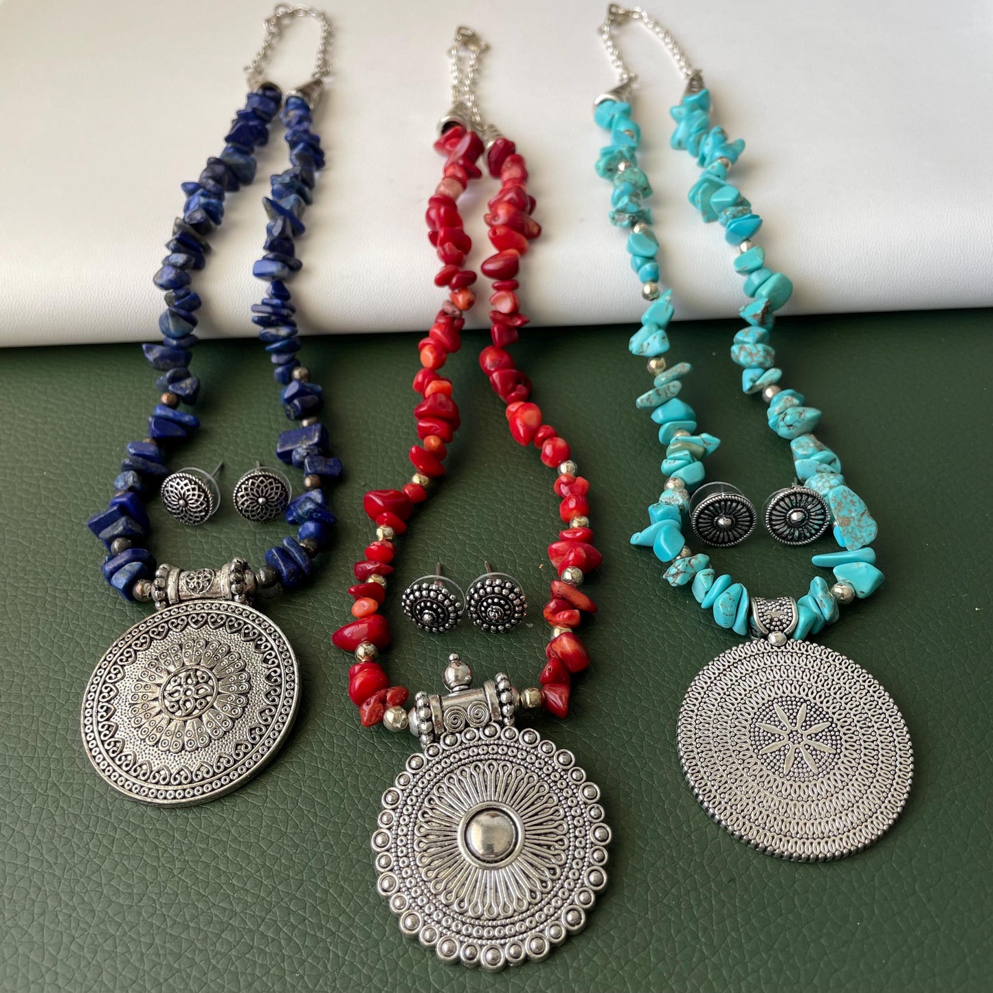 Multicolored Oxidised pendant gemstone chip irregular shaped necklace set