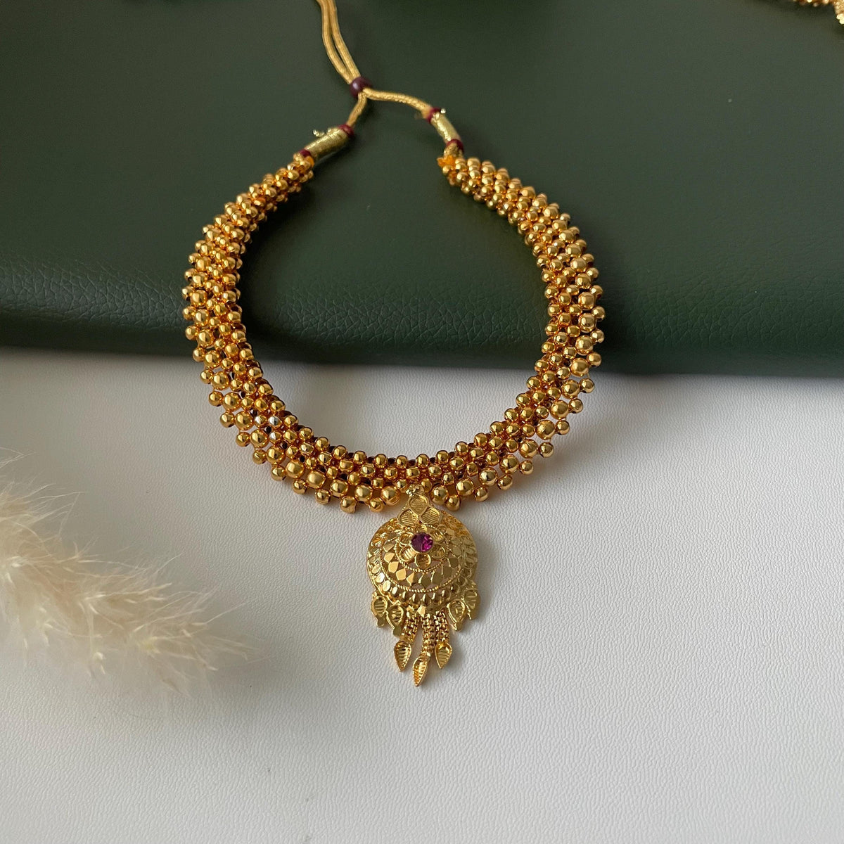 Yellow gold plated maharashtrian thushi small necklace