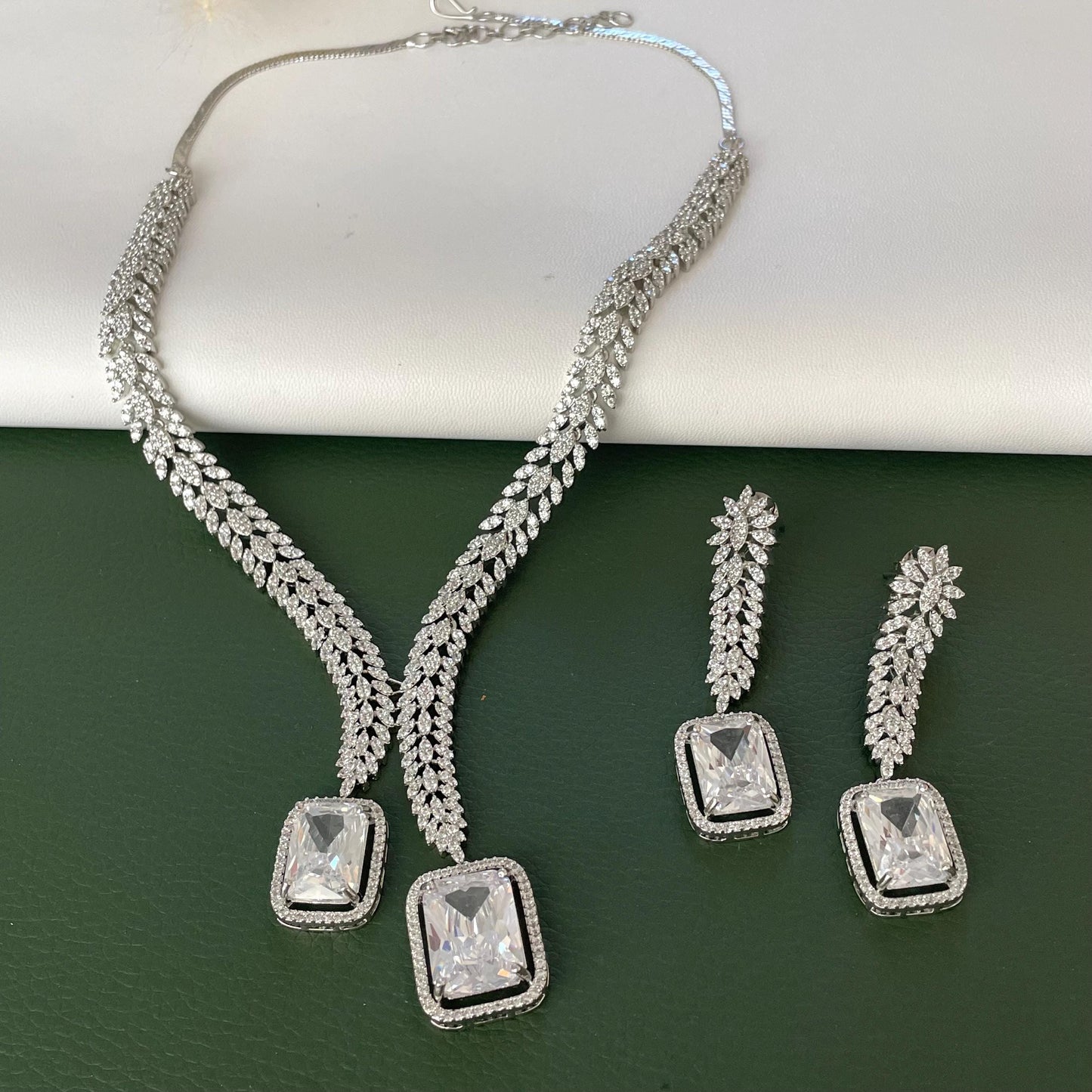 Cubic zirconia wedding necklace set