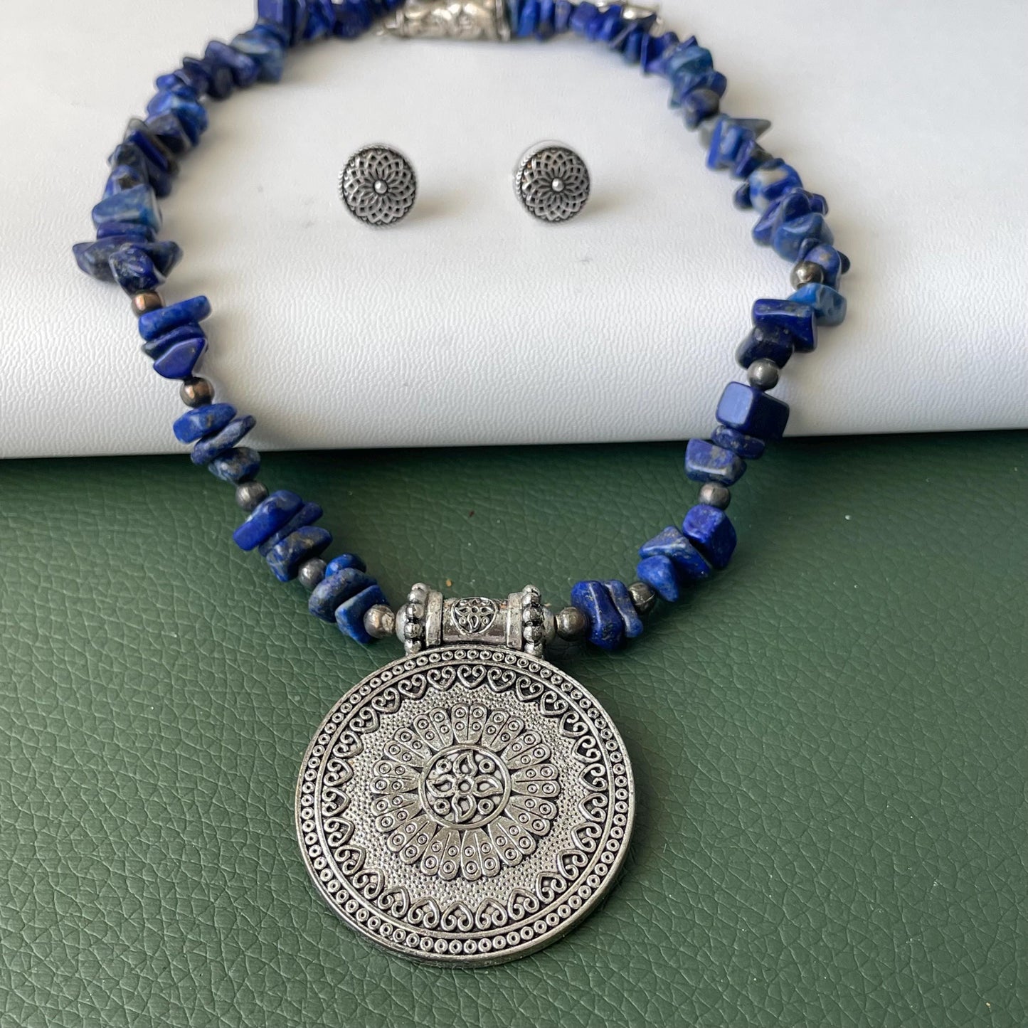 Multicolored Oxidised pendant gemstone chip irregular shaped necklace set