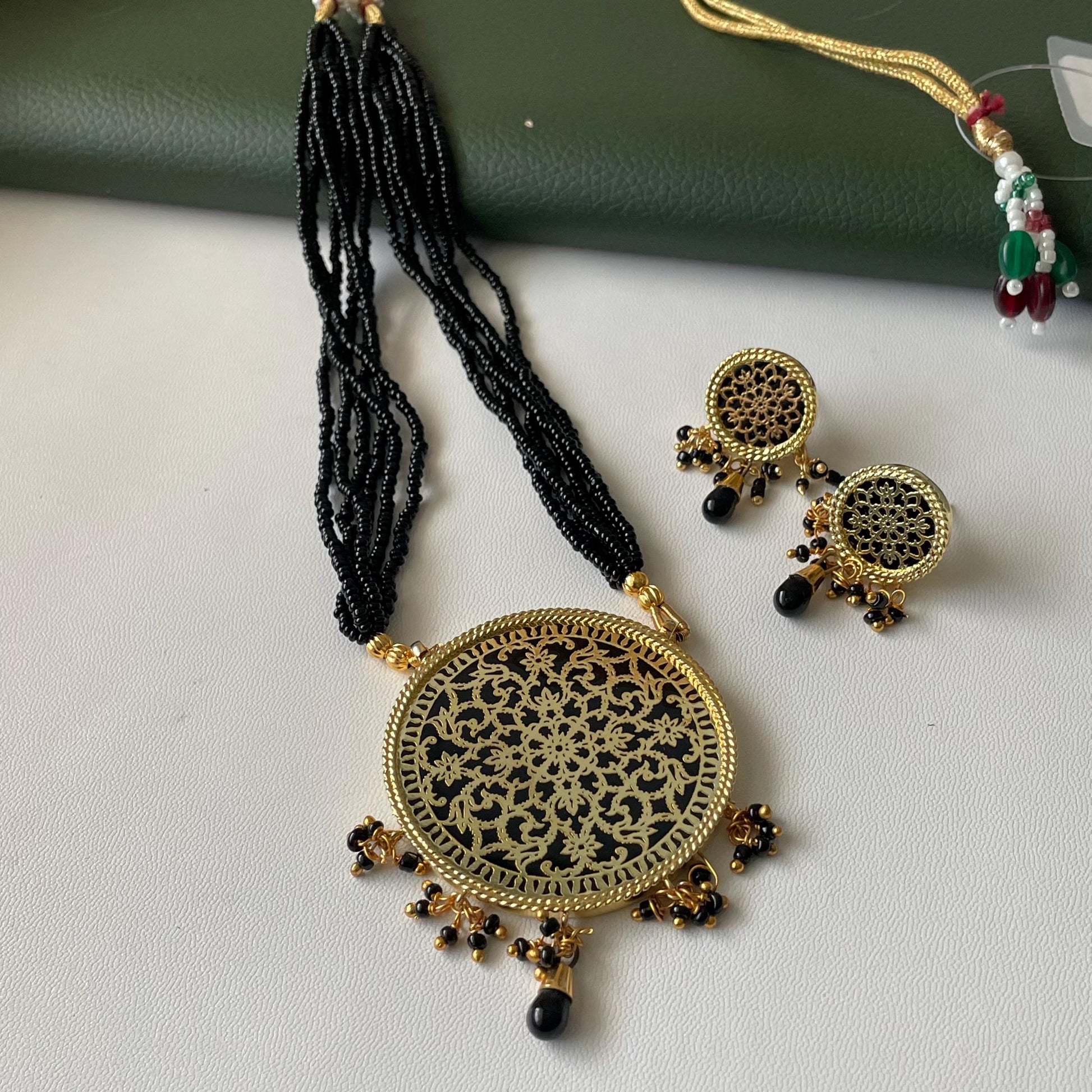 Gold Plated Thewa Necklace & Earrings Set in Black