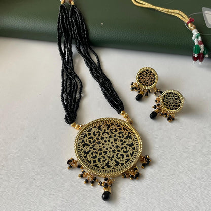 Gold Plated Thewa Necklace & Earrings Set in Black