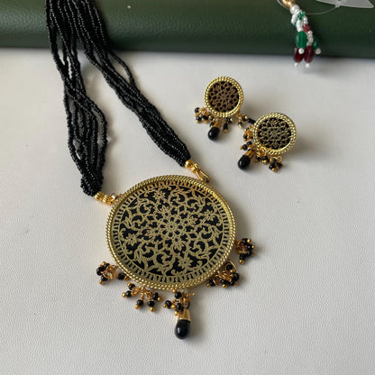 Gold Plated Thewa Necklace & Earrings Set in Black