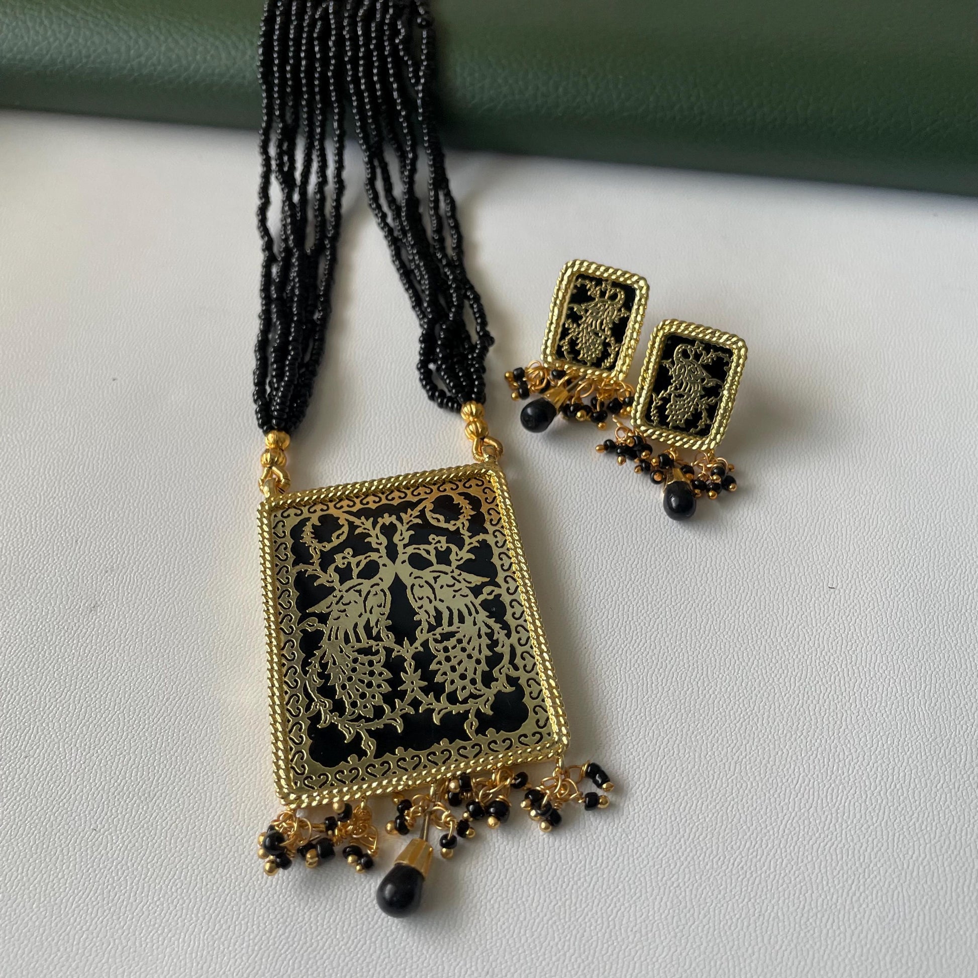 Gold Plated Thewa Necklace & Earrings Set in Black