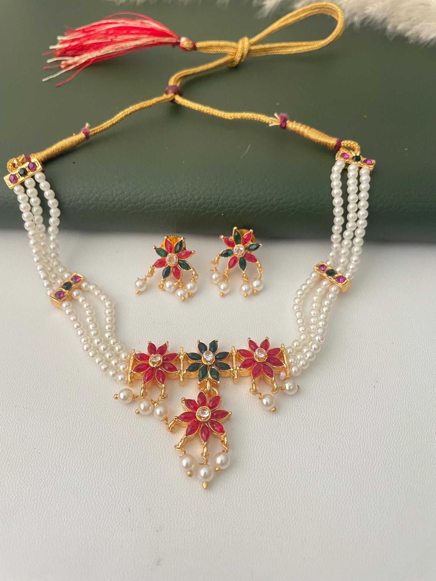 Maharashtrian pearl chinchpeti pearl choker