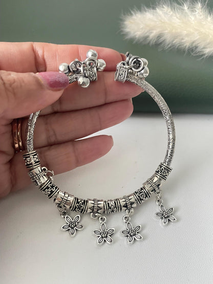 Oxidized charm bracelet