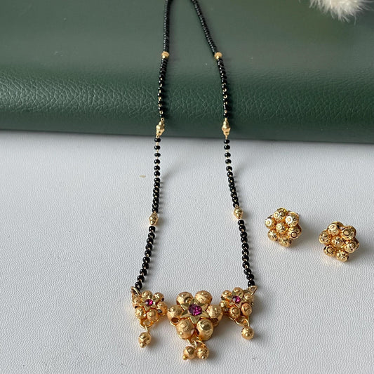 Traditional Maharashtrian kudi black beads mangalsutra