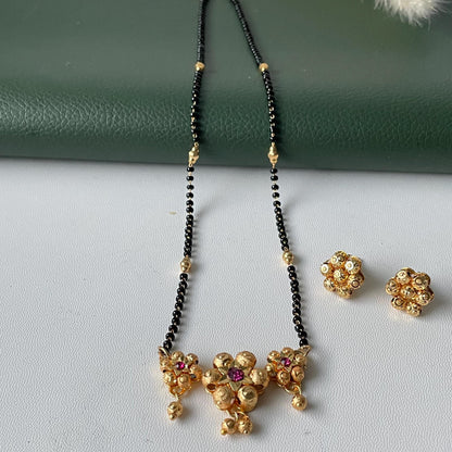 Traditional Maharashtrian kudi black beads mangalsutra