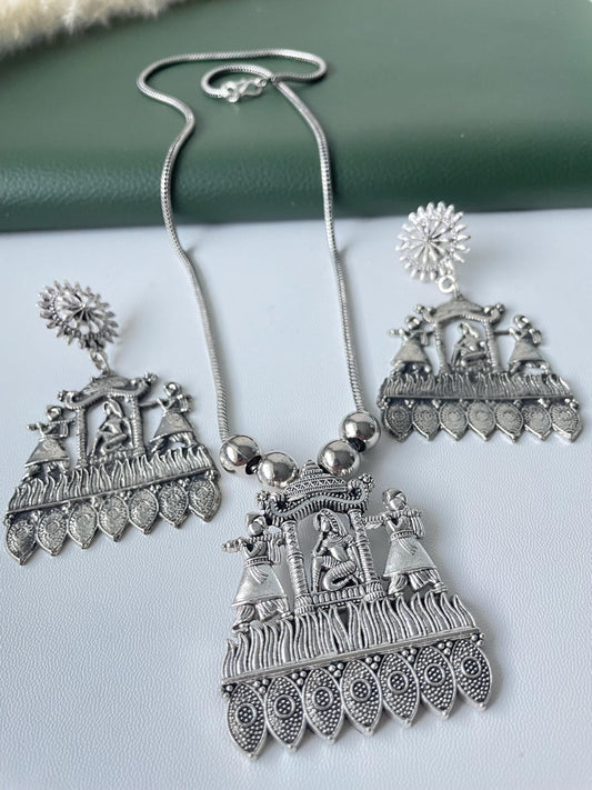 Oxidized doli pendent necklace set