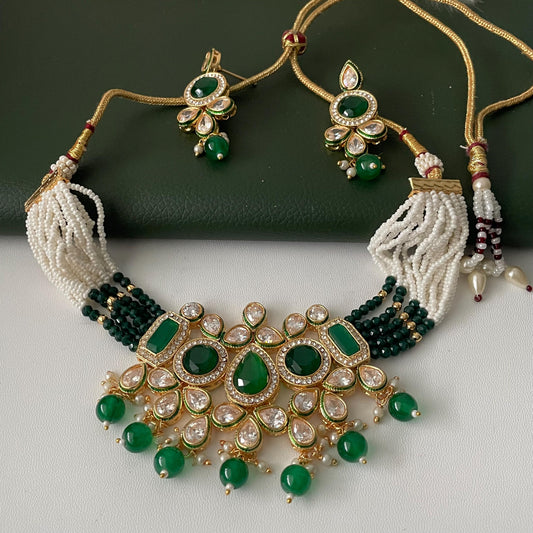 Green gold plated Kundan Choker Necklace Set or a collar neckpiece