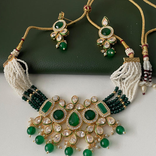 Green gold plated Kundan Choker Necklace Set or a collar neckpiece