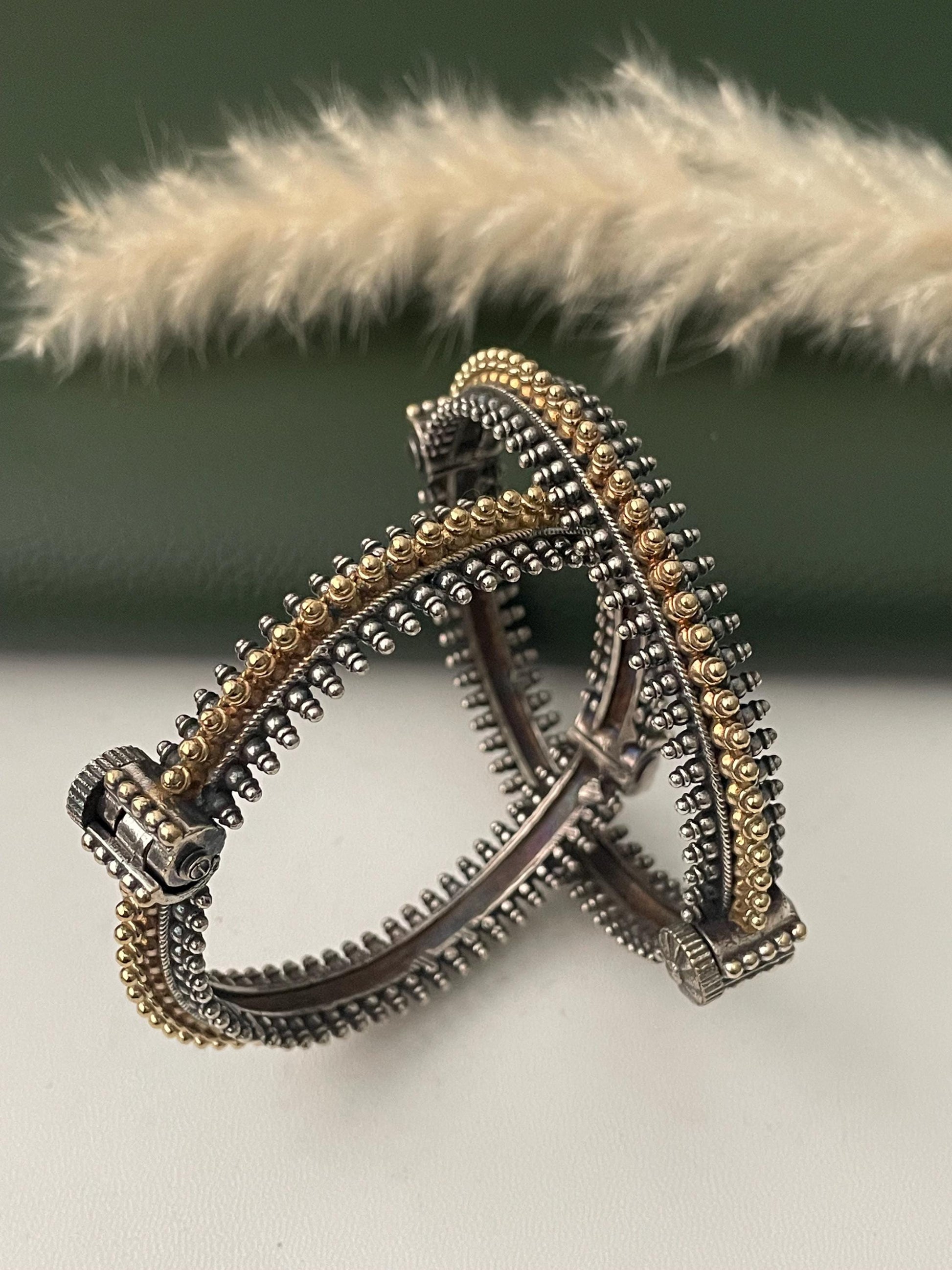 Dual tone oxidized openable bangles