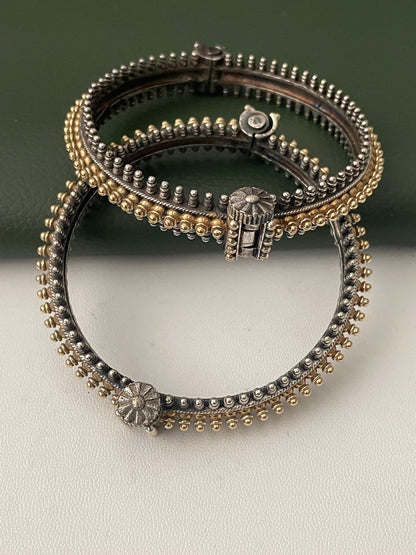 Dual tone oxidized openable bangles