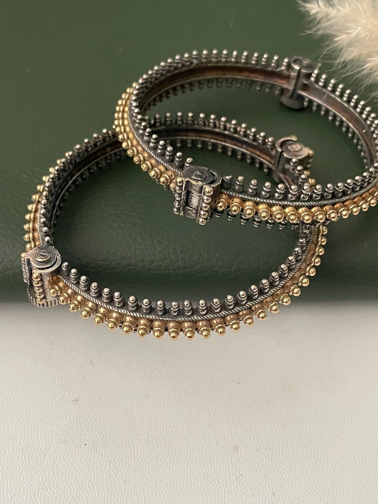 Dual tone oxidized openable bangles