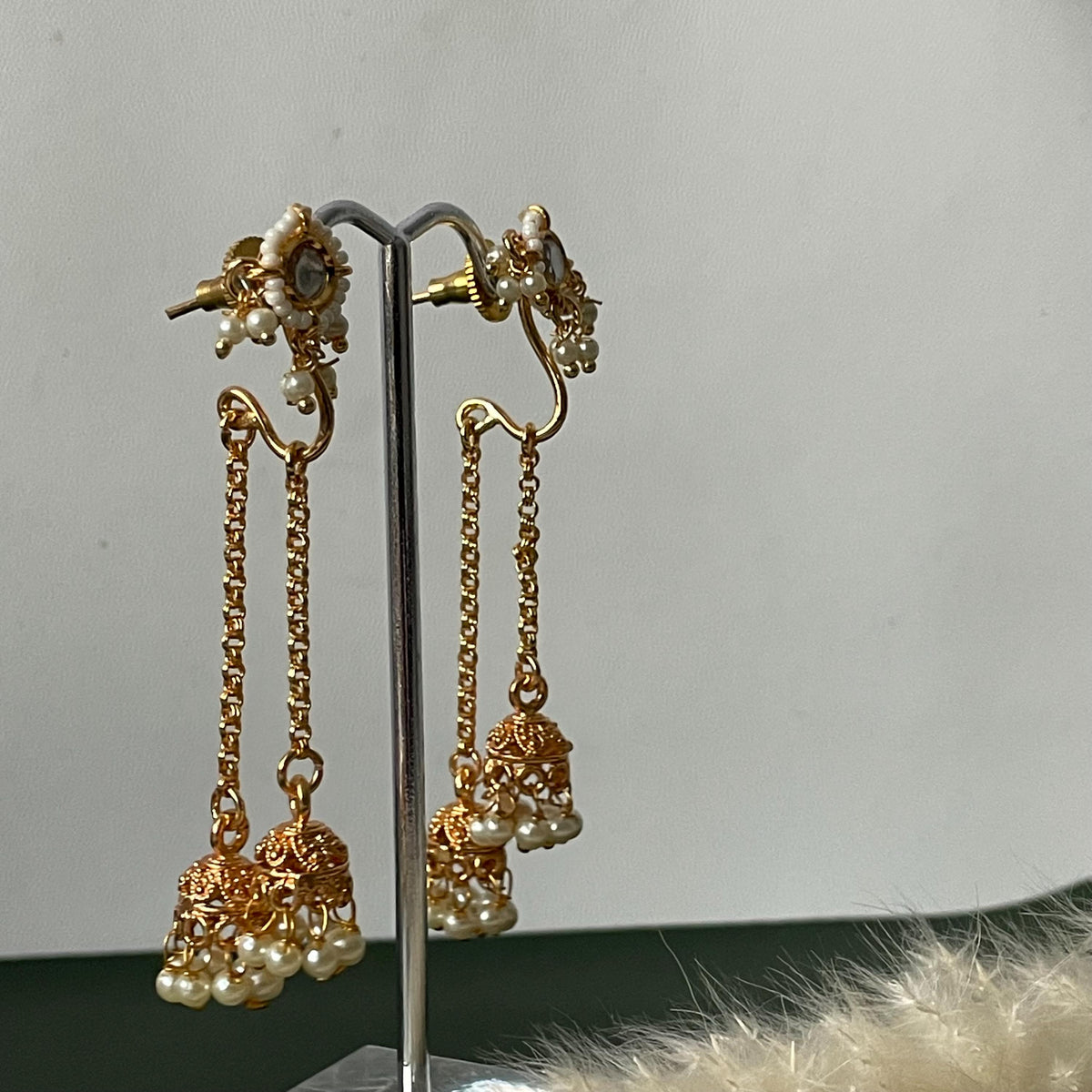Kundan gold plated small trendy jhumkis