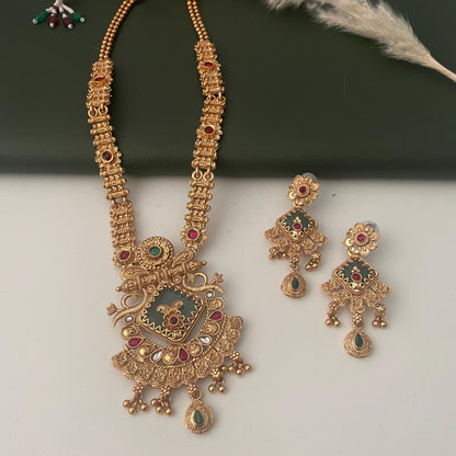 High gold plated monalisa stone pendent long necklace set with matching earrings