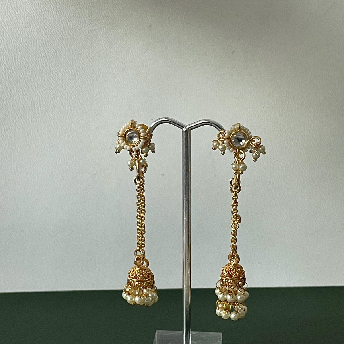 Kundan gold plated small trendy jhumkis