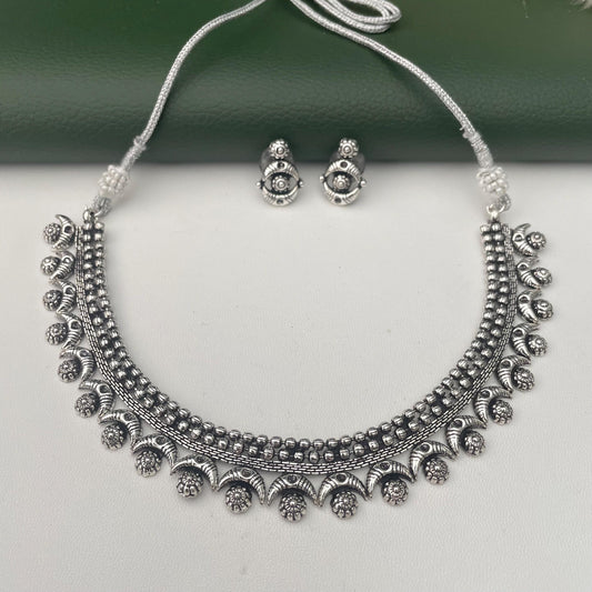 Small Oxidised necklace set with matching earrings