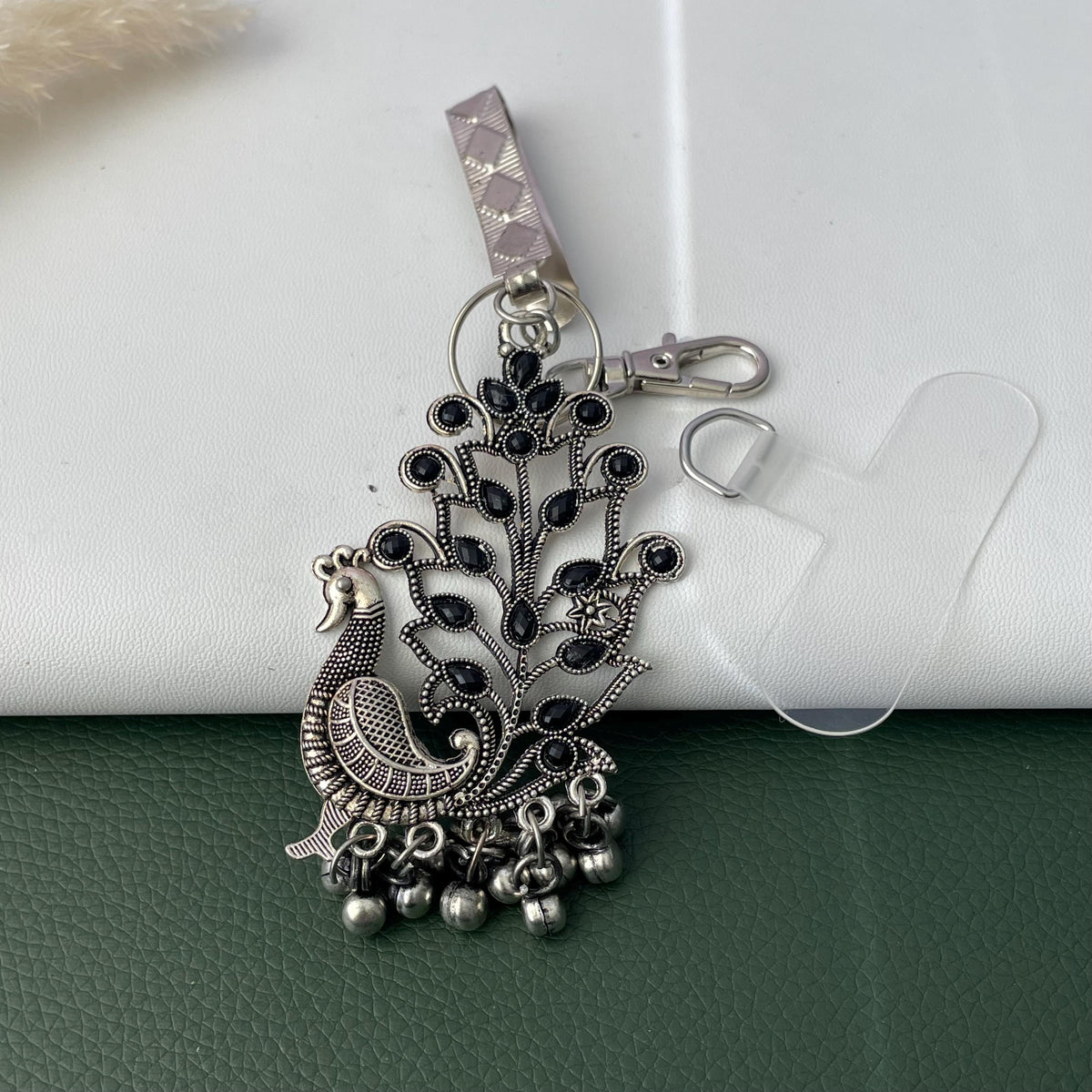 Trendy oxidized mobile challa Juda